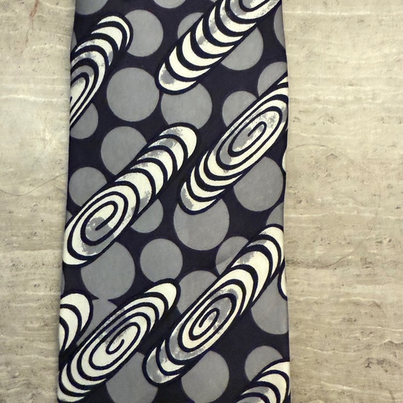 Pierre Balmain 100% Silk Italian Tie Extra Long at 60" - Picture 7 of 7